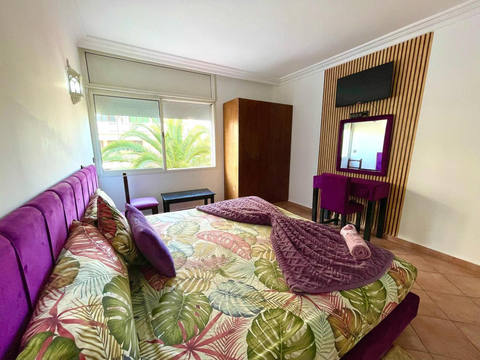 Merry Aparthotel *